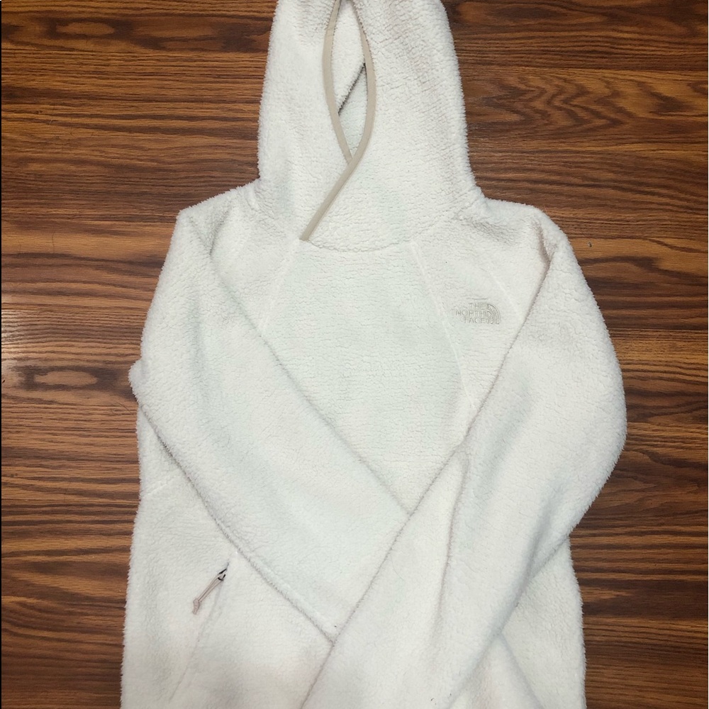 Soft North Face pullover